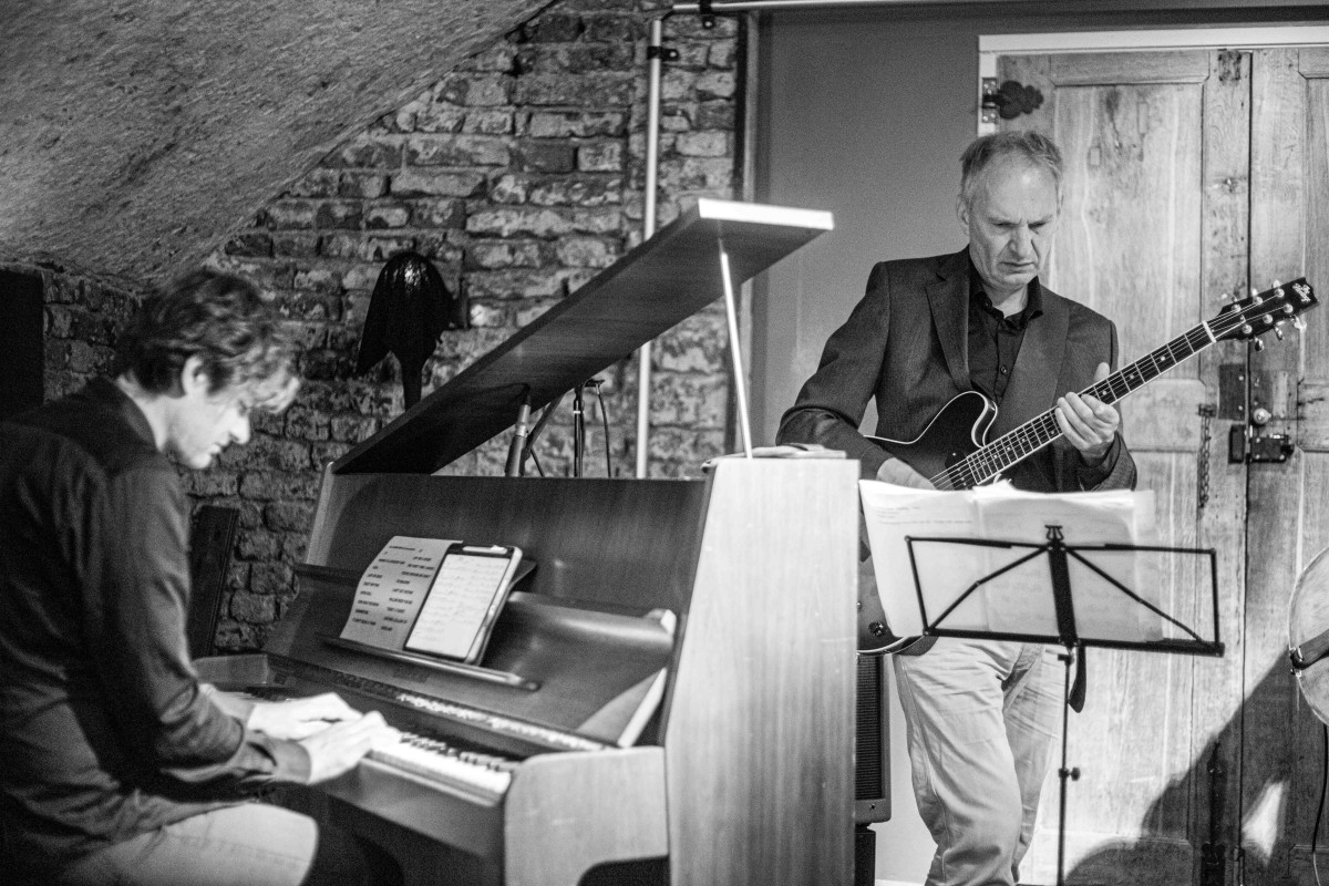 2025-10-09 - Ella-Borations met Deborah Carter 4tet